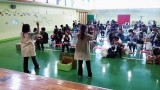 入園・進級式での緊張感を和らげる為に、フルーツ組担任の先生たちが人形を使って歌を唄います(^^♪